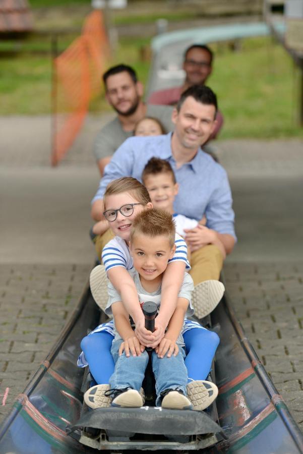 Feriendorf Auenland Eisfeld Buitenkant foto